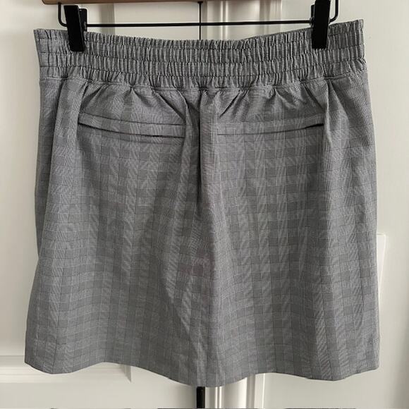 Athleta Plaid Soho Skort Size: 8 - Picture 6 of 10